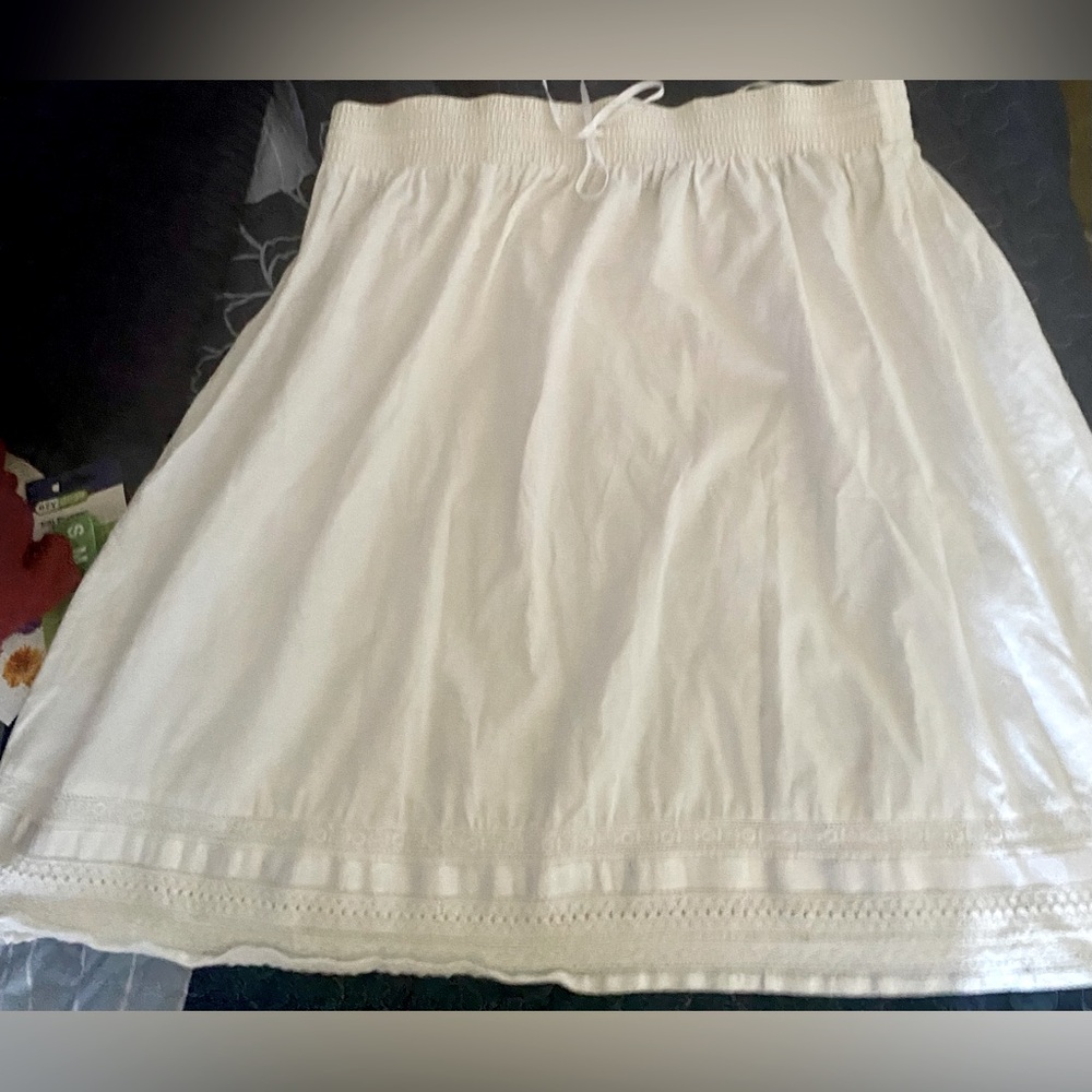 Like new Avenue cotton skirt sz 14/16